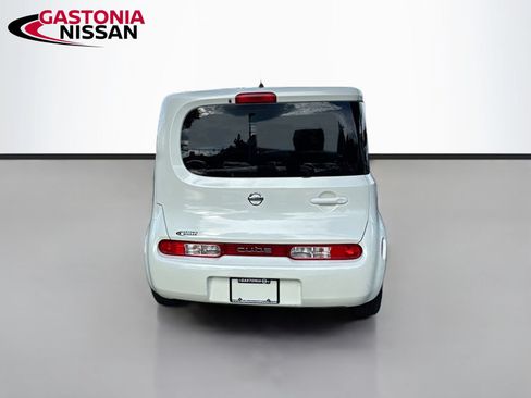 Used 2010 Nissan Cube 1.8 w/ Interior Designer Pkg FWD image 9