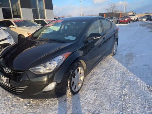 Used 2013 Hyundai Elantra Limited w/ Technology Pkg image 2