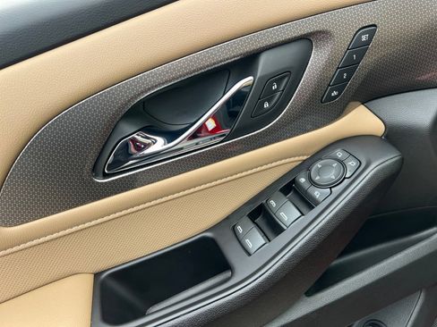 Used 2023 Chevrolet Traverse Premier w/ LPO, Floor Liner Package image 31