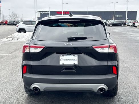 Used 2021 Ford Escape SE image 4