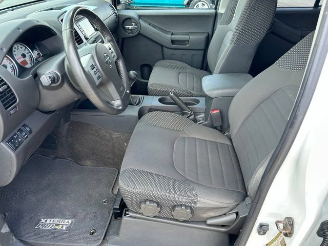 Used 2015 Nissan Xterra PRO-4X w/ Nevada Tow Package AWD/4WD image 17