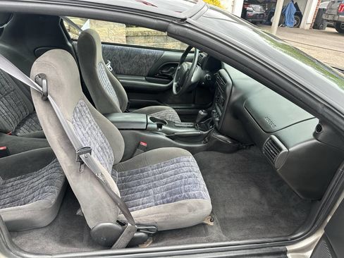 Used 2002 Chevrolet Camaro LT image 21