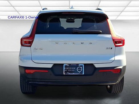 Certified 2024 Volvo XC40 B5 Plus w/ Climate Package image 6