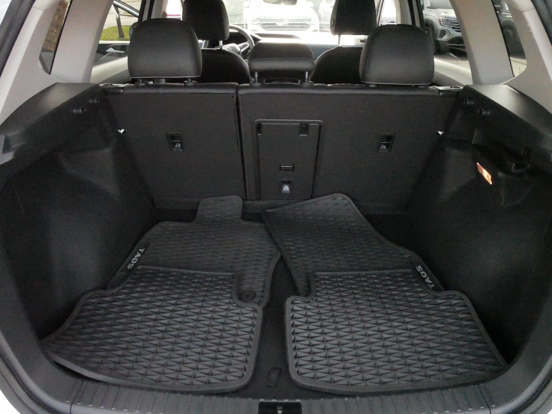 Certified 2023 Volkswagen Taos SE AWD/4WD image 18