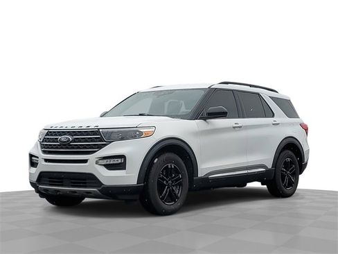 Used 2021 Ford Explorer XLT w/ Equipment Group 202A image 1