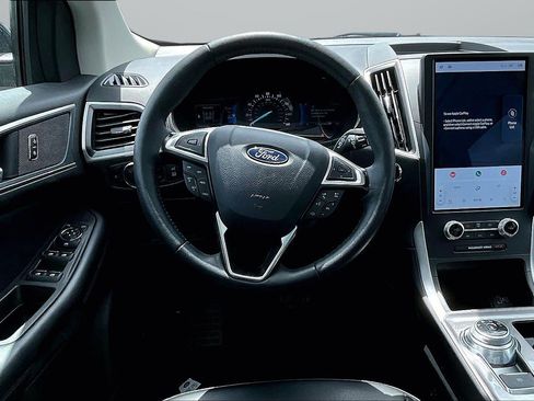 Used 2024 Ford Edge SEL w/ Convenience Package AWD/4WD image 5