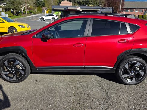 Used 2024 Subaru Crosstrek 2.5i Limited w/ Crosstrek Mirror Package AWD/4WD image 8