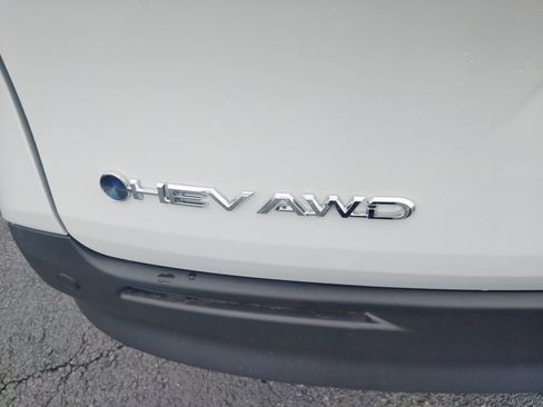 New 2026 Toyota Sienna XLE image 13