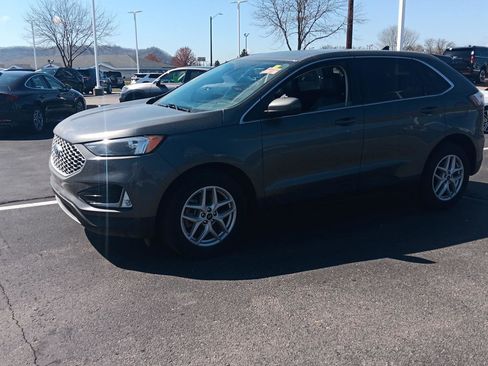 Used 2024 Ford Edge SEL w/ Convenience Package image 8