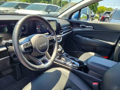 Certified 2024 Kia Sportage EX FWD image 12
