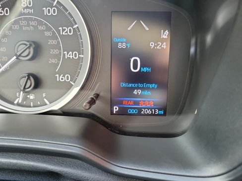Used 2022 Toyota Corolla LE FWD image 29