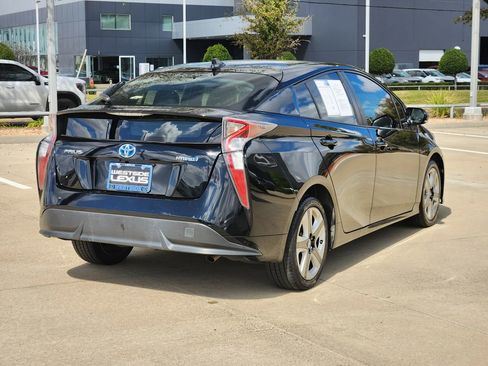 Used 2016 Toyota Prius Three Touring image 7
