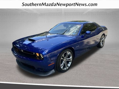 Used 2020 Dodge Challenger R/T RWD image 1