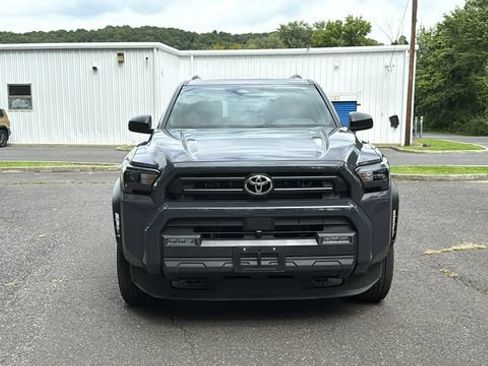 Certified 2025 Toyota 4Runner SR5 AWD/4WD image 2