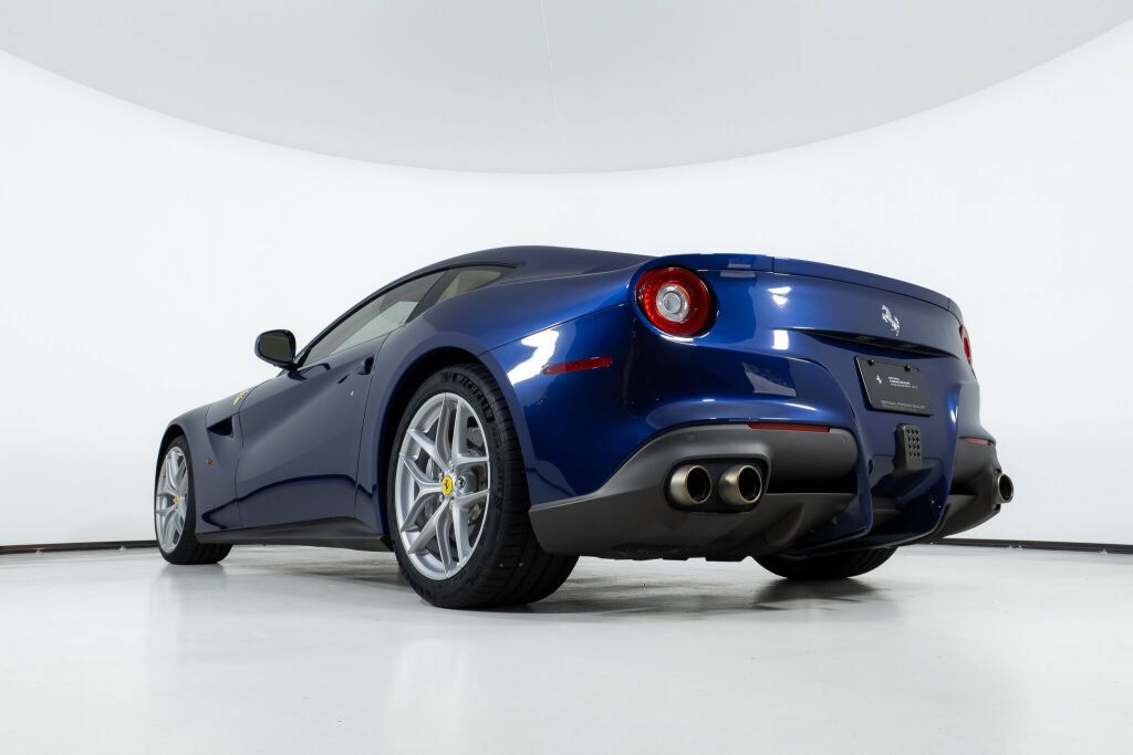 Used 2017 Ferrari F12 Berlinetta RWD image 17