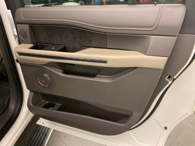 Used 2021 Ford Expedition Max Limited AWD/4WD image 37