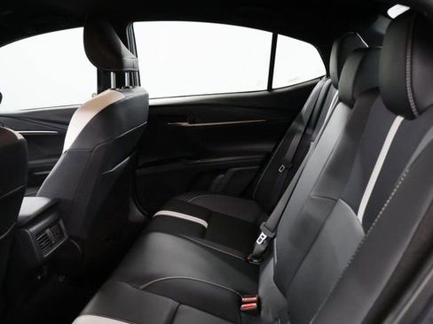 Used 2025 Toyota Camry SE image 30