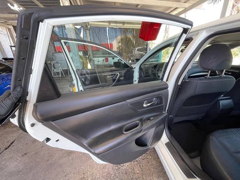 Used 2017 Nissan Altima 2.5 S w/ Power Driver Seat Package FWD image 4