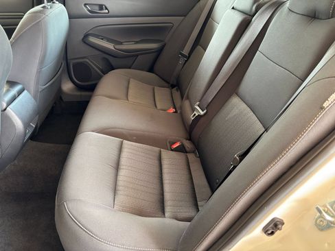 Used 2025 Nissan Altima 2.5 SV FWD image 25