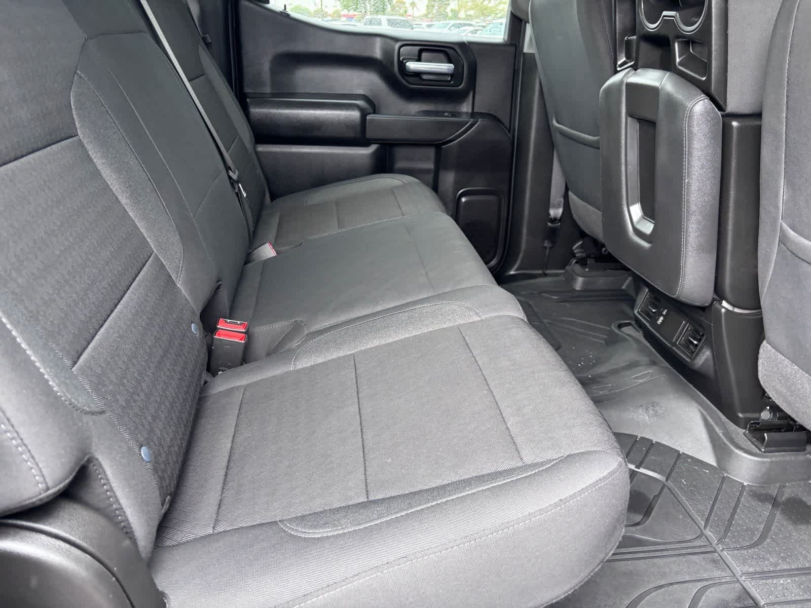 Used 2025 Chevrolet Silverado 1500 Custom RWD image 9