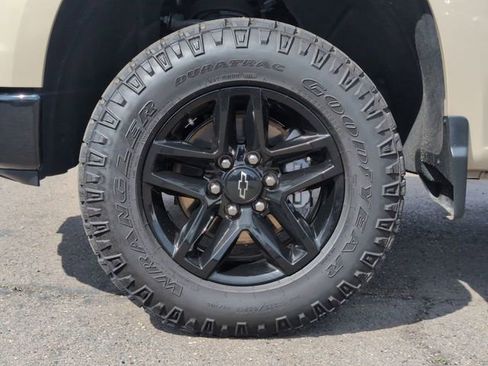 Certified 2022 Chevrolet Silverado 1500 Custom Trail Boss image 31