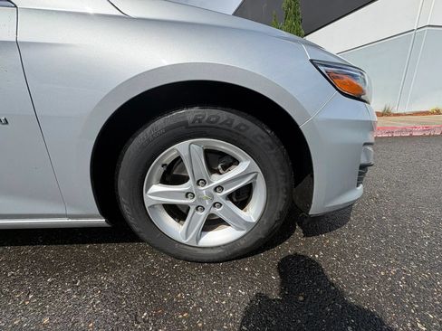 Used 2020 Chevrolet Malibu LS FWD image 23