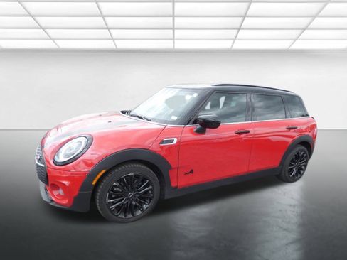 Used 2024 MINI Cooper Clubman S w/ Signature Upholstery Package image 2