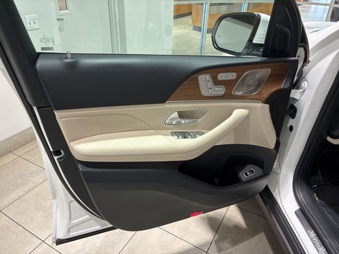 Used 2024 Mercedes-Benz GLE 350 4MATIC image 7