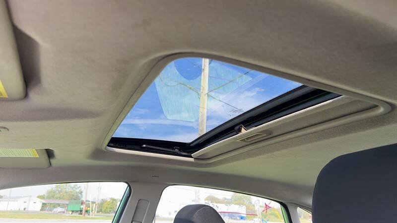 Used 2014 Ford Fiesta SE FWD image 18