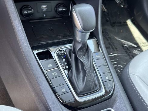 Used 2021 Hyundai Ioniq Limited FWD image 15