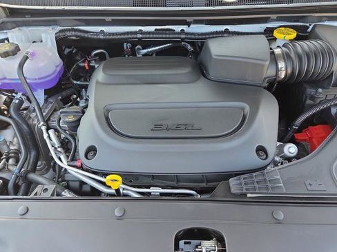 New 2026 Chrysler Pacifica Select image 39