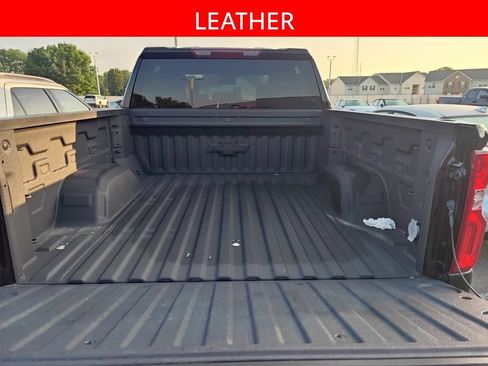 Used 2023 Chevrolet Silverado 1500 LTZ AWD/4WD image 5
