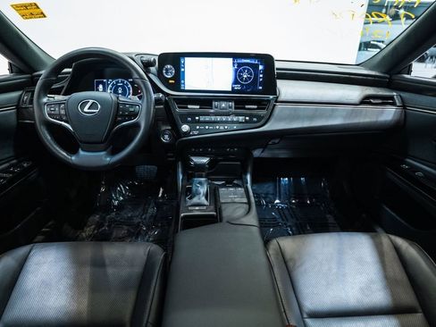 Used 2022 Lexus ES 350 w/ Premium Package image 11