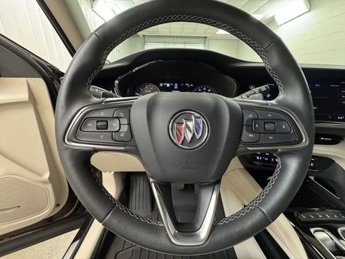 Used 2023 Buick Envision Avenir image 36