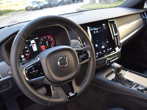 Used 2020 Volvo S90 T6 R-Design image 69