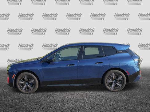 Used 2024 BMW iX xDrive50 w/ Sport Package AWD/4WD image 6