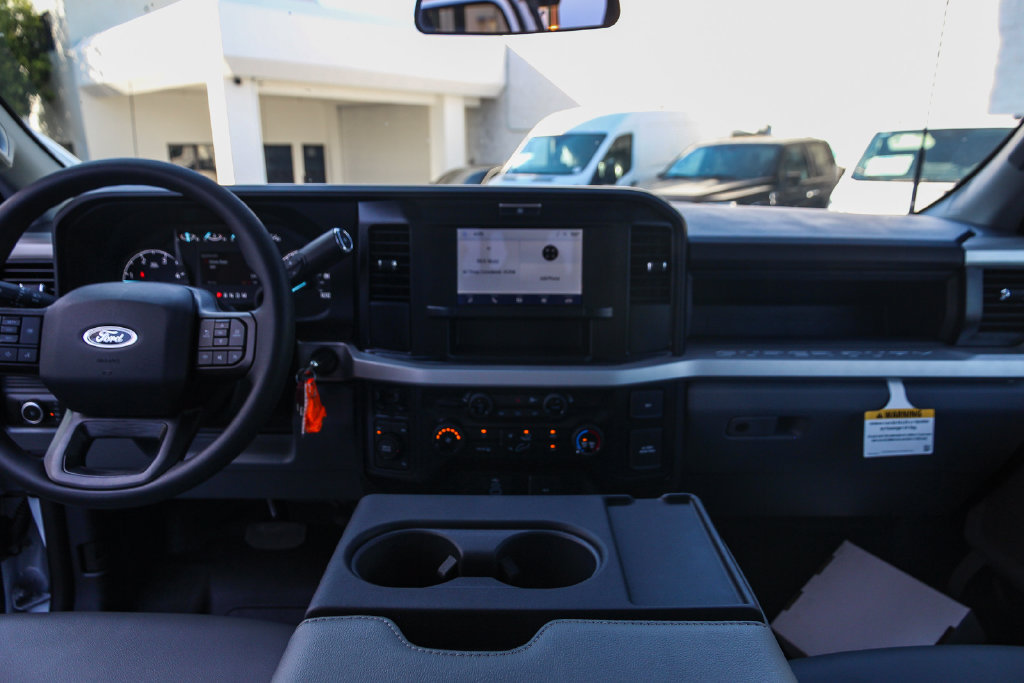 New 2026 Ford F550 4x4 SuperCab Super Duty image 16