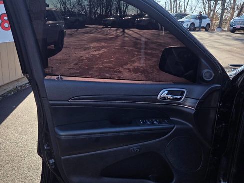 Used 2020 Jeep Grand Cherokee Limited X image 9