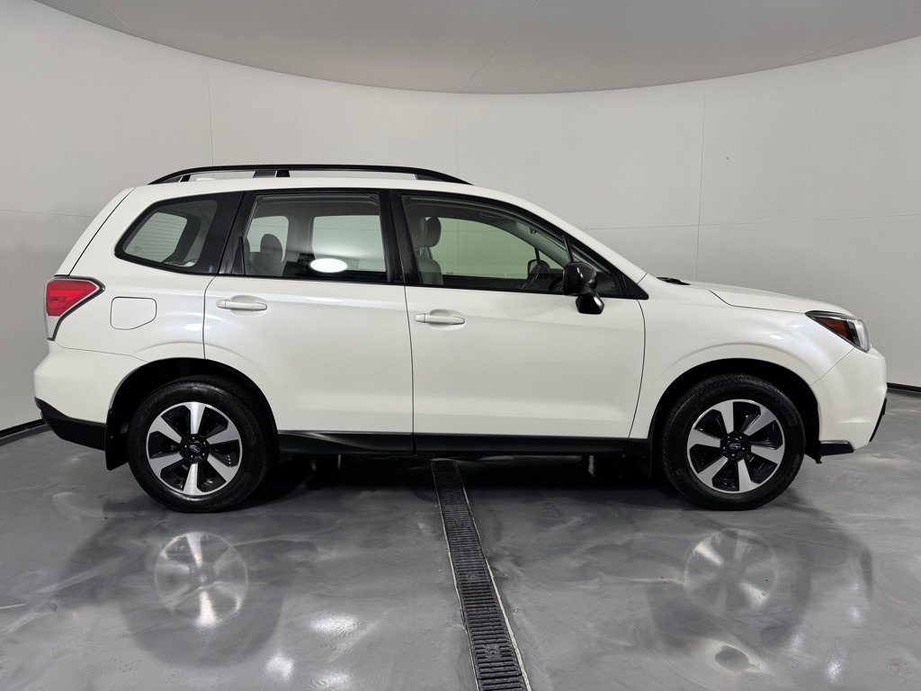 Used 2018 Subaru Forester 2.5i w/ Alloy Wheel Package AWD/4WD image 4