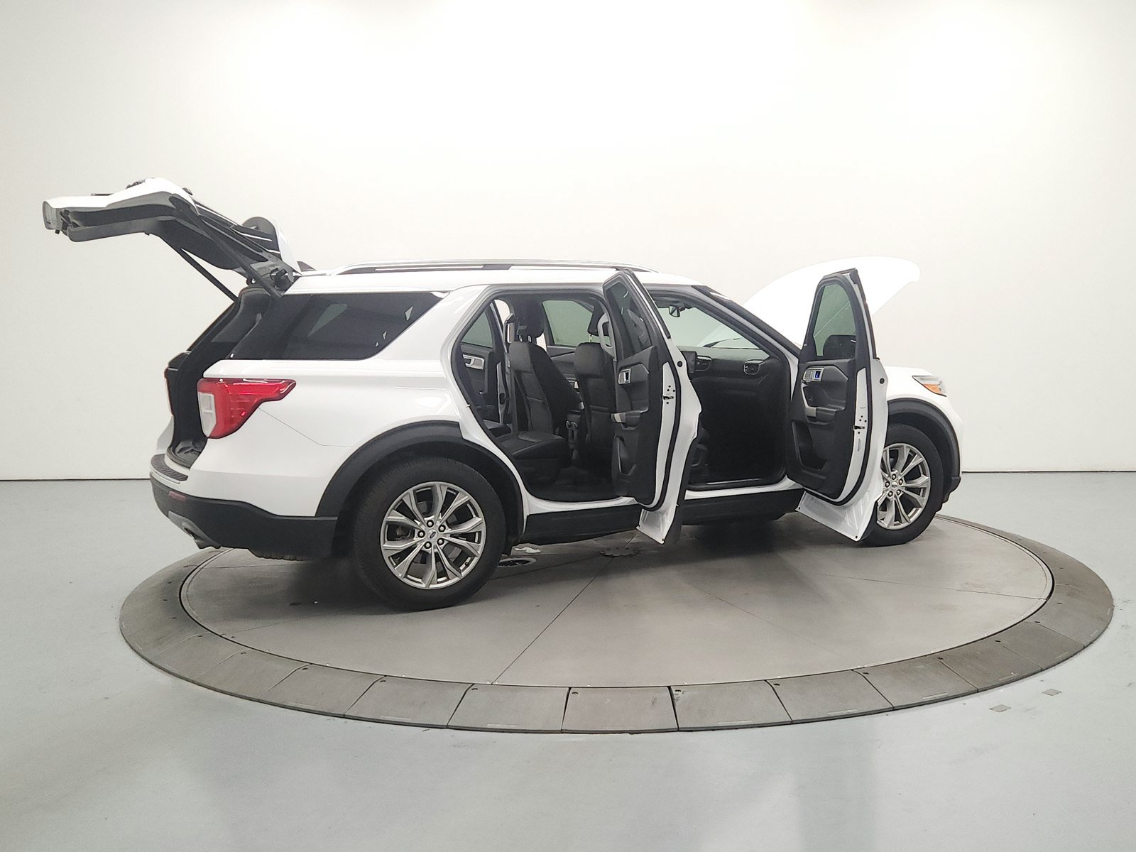 Used 2023 Ford Explorer Limited RWD image 16