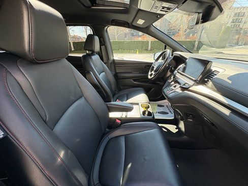 Used 2025 Honda Odyssey Sport-L image 27