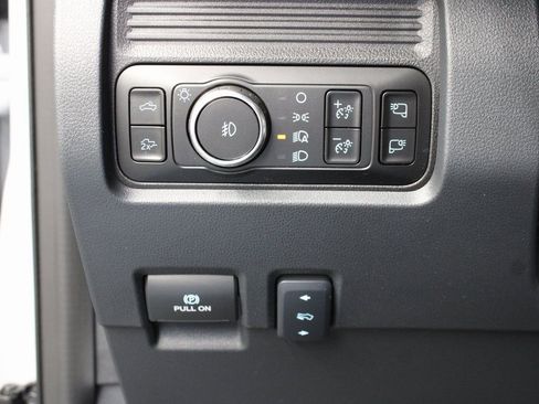 Used 2025 Ford F350 Lariat w/ Black Appearance Package AWD/4WD image 63