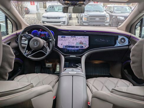 Used 2024 Mercedes-Benz Maybach EQS 680 4MATIC image 26