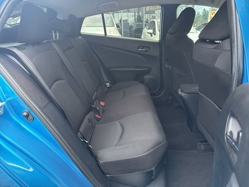 Used 2022 Toyota Prius LE image 23