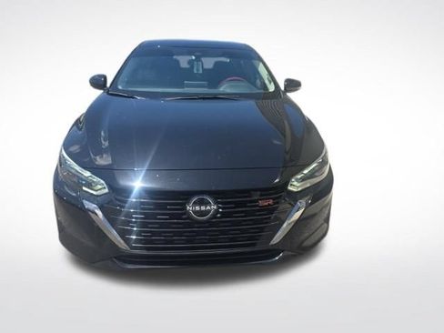 Used 2025 Nissan Sentra SR FWD image 6