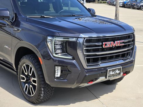 Used 2023 GMC Yukon XL AT4 w/ AT4 Premium Package image 7