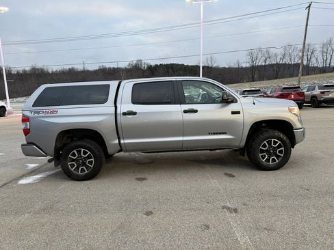 Used 2017 Toyota Tundra SR5 image 6