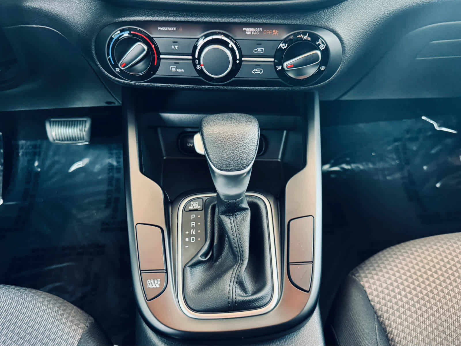 Used 2023 Kia Soul LX w/ LX Technology Package FWD image 23