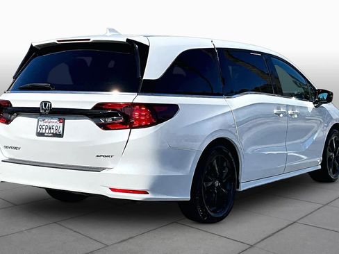 Used 2023 Honda Odyssey Sport image 12