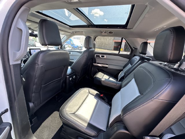 Used 2023 Ford Explorer XLT w/ Equipment Group 202A AWD/4WD image 20